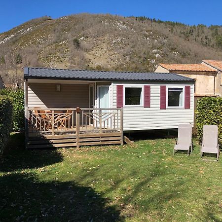 Camping La Mare aux Fées Hotel Roquefeuil Exterior foto