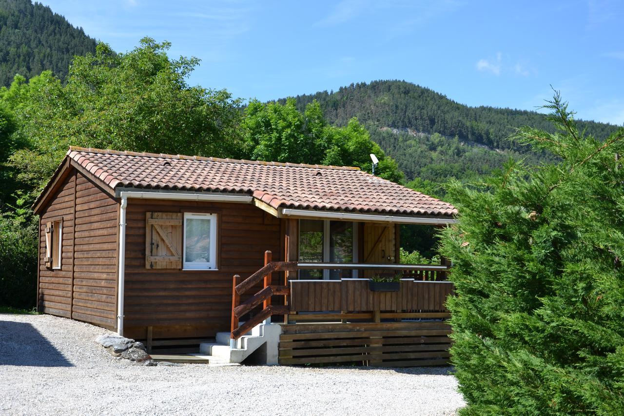 Camping La Mare aux Fées Hotel Roquefeuil Exterior foto